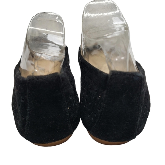 Nine West | Black Perforated Suede Slip On Round Toe Neutral Flats Women's 7 - Picture 4 of 12